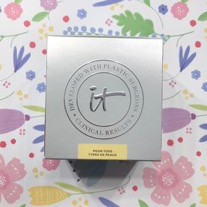 It Cosmetics Moisturizing Super Cream